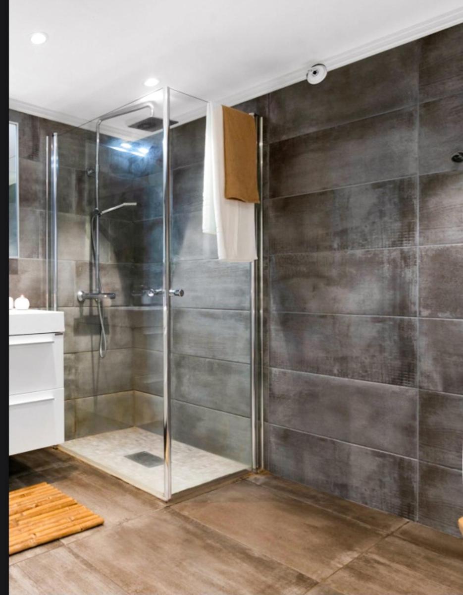 Modern Big 2 Bedroom Apartment Near Solsiden Trondheim Esterno foto